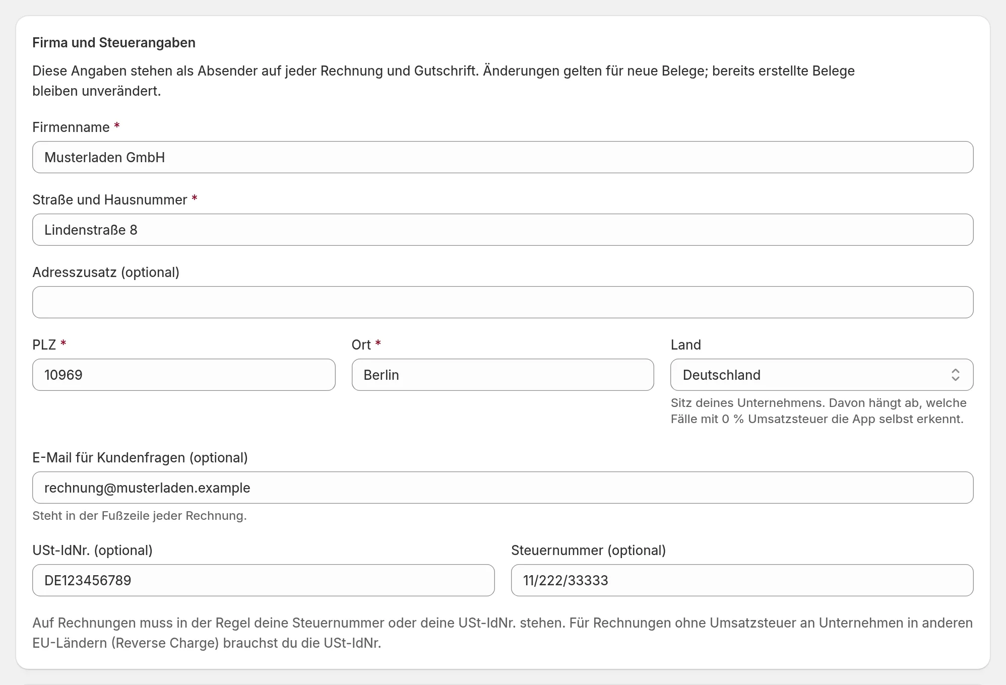 Einstellungsbereich Firma und Steuerangaben mit Firmenname, Anschrift, Land, USt-IdNr. und Steuernummer